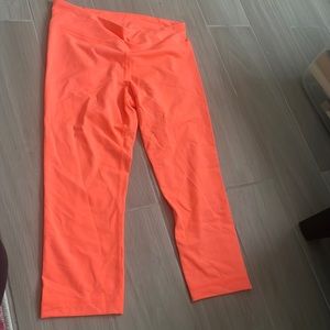 Under Armour crop leggings